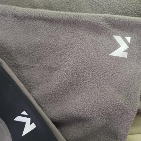 Mission Performance matching scarf and hat - Picture 7 of 9